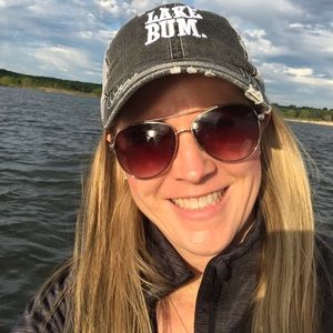 Meet your Posher, Angela